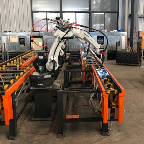 Automatic bridge welding robot for welding operations